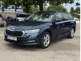 SKODA OCTAVIA Combi 2.0 TDI SCR Ambition / Mo.-i / 1. tul. / Valós km / Végig vez. szk. / Szép állapotban!