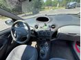 TOYOTA YARIS 2000 - 9