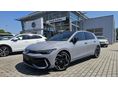 VOLKSWAGEN GOLF VIII 1.5 eTSI R-Line MAX DSG 150 LE / BLACK STYLE + LED MÁTRIX / FEKETE TETŐ / TRAVEL ASSIST