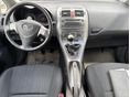 TOYOTA AURIS 2009/11 - 3