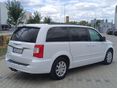 CHRYSLER TOWN & COUNTRY 2016/7 - 6