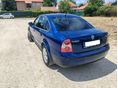 VOLKSWAGEN PASSAT 2001/8 - 6
