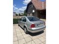 VOLKSWAGEN BORA 2004/5 - 3