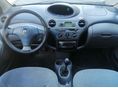 TOYOTA YARIS 2000/1 - 9