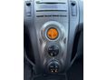 TOYOTA YARIS 2010/11 - 9