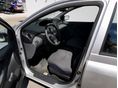 TOYOTA YARIS 2003/12 - 7