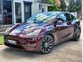 TESLA MODEL Y Performance AWD (Automata) Cherry Red. Sérülésmentes - Gyári rétegvastagság. Tesla Vision stb