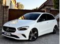 MERCEDES-BENZ B 180 d Style 8G-DCT / Gyári garancia és ingyenes szervizcsomag / Téli-nyári kerekek / Sávtartó