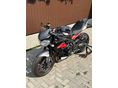 TRIUMPH STREET TRIPLE 675 R 2015 - 9