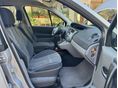 RENAULT SCENIC 2004/4 - 15