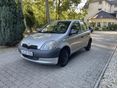TOYOTA YARIS 2001/7 - 6