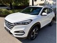 HYUNDAI TUCSON 1.6 GDi Premium 143.000 KM. 1.TULAJ. FULL EXTRA..VÉGIG VEZETETT SZ.KÖNY..+TÉLI SZETT. NAVI. ÜLÉS