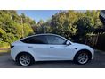 TESLA MODEL Y 2023/3 - 4