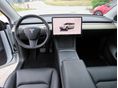 TESLA MODEL Y 2023/3 - 4