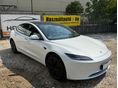 TESLA MODEL 3 2024/3 - 5
