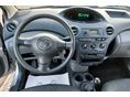 TOYOTA YARIS 2004/11 - 24