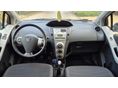 TOYOTA YARIS 2006/12 - 7