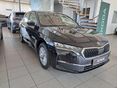 SKODA OCTAVIA Combi 2.0 TDI SCR Selection DSG Fekete metál. Adaptív tempomat. tolatókamera. vonóhorog.4 ülés fűtés
