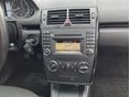 MERCEDES-BENZ A 160 2010/9 - 19