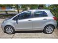 TOYOTA YARIS 2009/10 - 5
