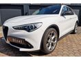 ALFA ROMEO STELVIO 2.2 D(Automata) GYÖNYÖRŰ KRISTÁLYFEHÉR. EGY GAZDÁS.BŐRŐS. DIGKLÍMA.SÁVTARTÓ.XENON.ALU.SZKÖNYV