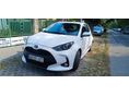 TOYOTA YARIS 1.5 Hybrid Comfort e-CVT 14.000 km - smart kulcs - navi - kamera - vezetést támogató rendszerek