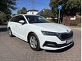 SKODA OCTAVIA Combi 2.0 TDI SCR Style ÚJABB MODELL NAVI RADAR CARPLAY LED