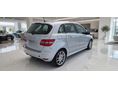 MERCEDES-BENZ B 200 2011/6 - 7