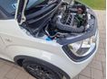 A hibrid rásegítés nélküli / K12C motoros / változat.