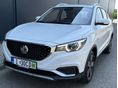 MG ZS EV LUXURY SÁVTARTÓ-TÁVTARTÓ-TETŐABLAK-BŐR-ÜLÉSFŰTÉS-TOLATÓKAMERA-NAVI-CARPLAY