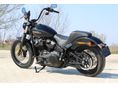 HARLEY-DAVIDSON STREET BOB 2018/6 - 7