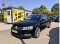 VOLKSWAGEN PASSAT VII Variant 2.0 CR TDI Highline 4Motion BMT DSG / SZERV.KÖNYV / SÁV ÉS TÁVTARTÓ / 8 KERÉK / HOLTTÉR / XENON
