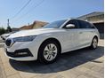 SKODA OCTAVIA Combi 2.0 TDI SCR Ambition DSG Vonóhorog.Karcmentes újszerű állapot.Gyári fényezés.Végig márkaszervizelt!