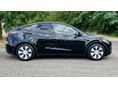 TESLA MODEL Y 2024/3 - 4