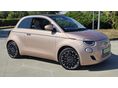 FIAT 500e Cabrio La Prima 42kWh (Automata) / GYÖNYÖRŰ ÚJSZERŰ / FEHÉR BŐR BELSŐ / SZERVÍZKÖNYV / FRISS SZERVÍZ / SOH 95.3%