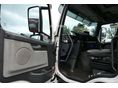 VOLVO 2004/8 - 23