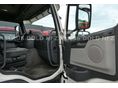 VOLVO 2004/8 - 27