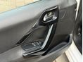 PEUGEOT 208 2019/8 - 9