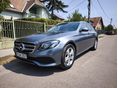 MERCEDES-BENZ E 220 d 9G-TRONIC-széles kijelző-érintős középkonzol-hátsó légrugó