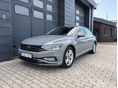 VOLKSWAGEN PASSAT VIII 2.0 TDI SCR Elegance DSG SZERVIZKÖNYV / 1.TULAJ / MAGYARORSZÁG-i / ÁFAs / MONDSTEINGRAU / LED / 2x PDC