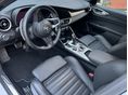 ALFA ROMEO GIULIA 2024/10 - 8