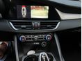 ALFA ROMEO GIULIA 2024/10 - 9
