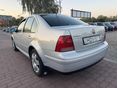 VOLKSWAGEN BORA 2000/7 - 5