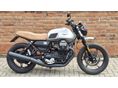 MOTO GUZZI V7 