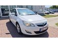 OPEL ASTRA J 1.6 Selection