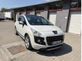 PEUGEOT 3008 2.0 HDi Allure