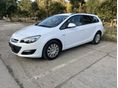 OPEL ASTRA J Sports Tourer 1.6 Selection EURO6 Szívó benzin. tempomat. szervízkönyv