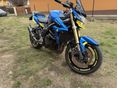 SUZUKI GSR 750 
