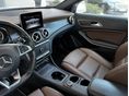MERCEDES-BENZ GLA 220 2018/9 - 14