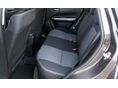 ISOFIX RENDSZER + DÖNTHETŐ HÁTSÓ ÜLÉSEK